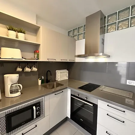 First Line With Terrace In Canteras Beach. Apartman *